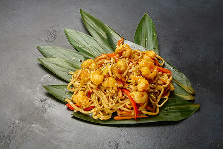 Wok пшеничная лапша с креветкой в устричном соусе