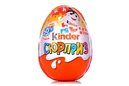 Шоколадное яйцо Kinder Сюрприз 