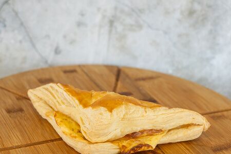 Слойки с сыром 