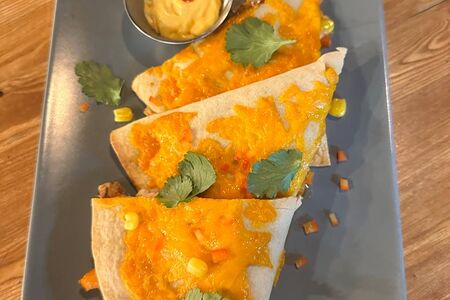 Кесадилья с курицей