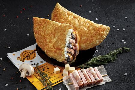 Чебурек Карбонара