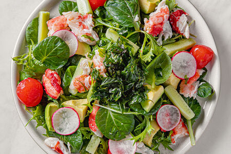 Камчатский краб, авокадо и фруктовый бальзамик