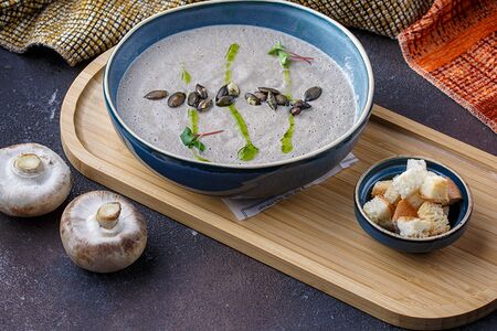 Суп-крем из шампиньонов 