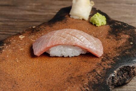 Суши Брюшко тунца