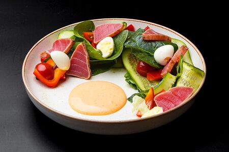 С тунцом и соусом сливочный спайси 