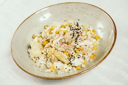 Рис со снежным крабом и яйцом