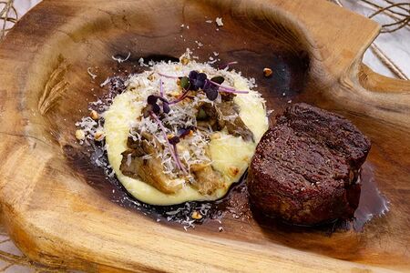 Миньон, спаржа, пармезан