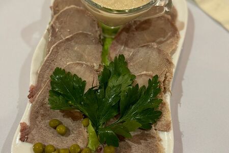 Язык телячий с хреном 