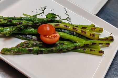 Спаржа гриль