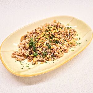 Гречотто с грибами и хрустящим луком