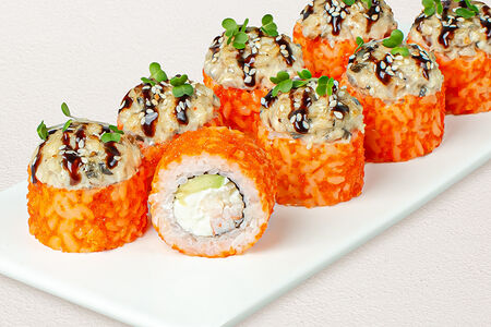 Шеф-ролл с угрем и креветкой