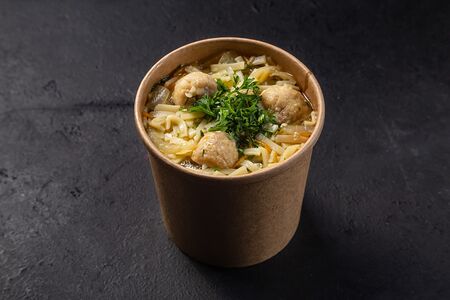 Лапша с фрикадельками