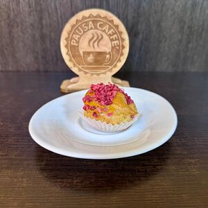 Бине с малиновым кремом