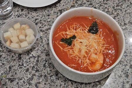 Суп томатный с креветками 300 мл