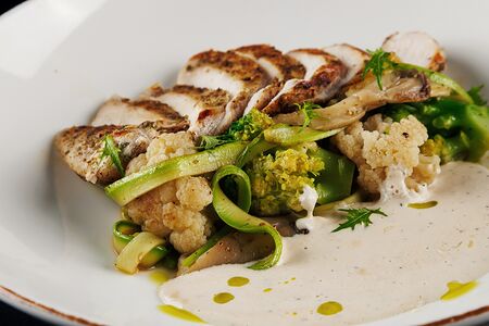 Филе цыпленка с овощами