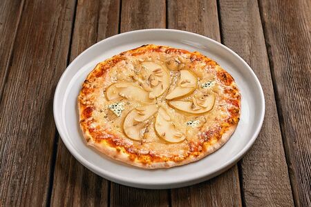 Антипицца груша и горгонзола 