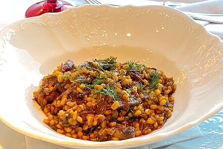 Перловая каша с бычьими хвостами