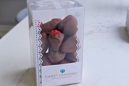 Клубника в молочном шоколаде 