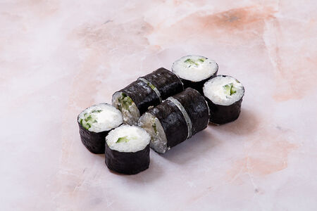 Ролл Огурец-сыр