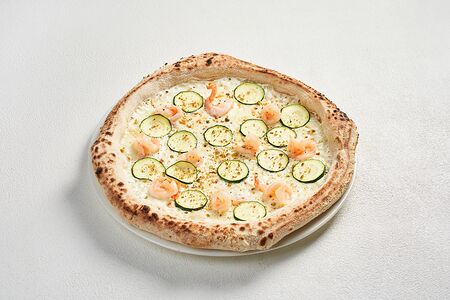 Тигровые креветки, кабачки и фисташки