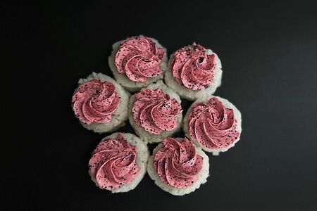 Лава с тигровыми креветками и форелью 