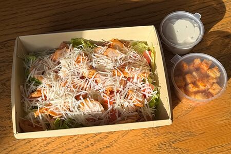 Цезарь с курицей