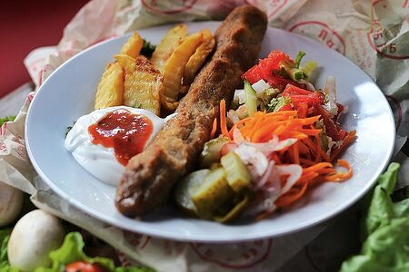 Люля-кебаб из говядины с картошкой