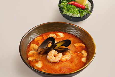 Том ям с кокосовым молоком