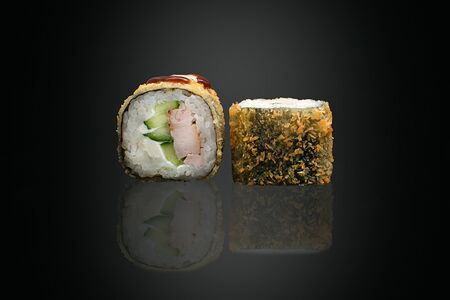 Ролл Темпура с копчёной курицей и творожным сыром