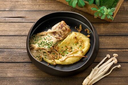 Треска с картофелем и грибами