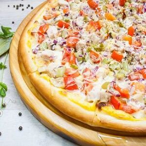 Пицца с копченым цыпленком