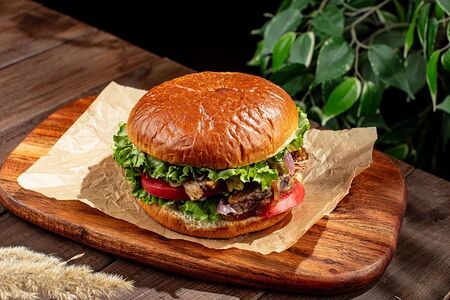 Бургер Green с рваным мясом