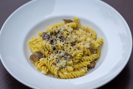 Паста с индейкой и соусом из тыквы