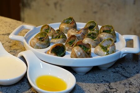 Улитки по-бургундски