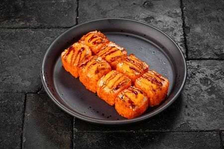 Запеченный ролл с крабом