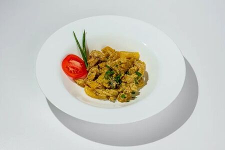 Картофель, запеченный с курицей и грибами