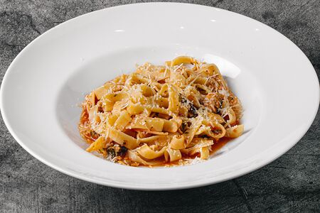 Томатная паста с мидиями