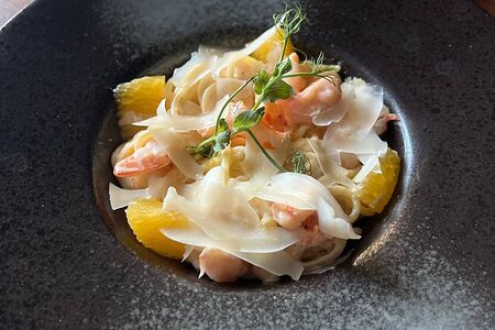 Паста с креветкой и цитрусовым Кара
