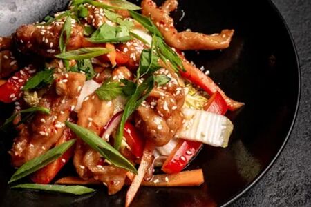 Салат Бай Ши с газированной курицей