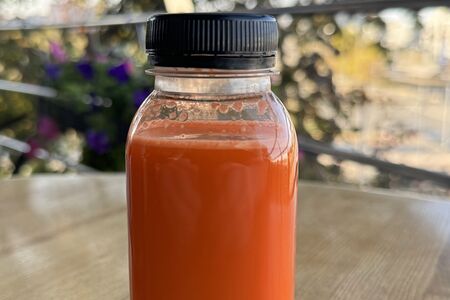Свежевыжатый морковный сок