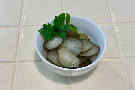 Соленые огурцы