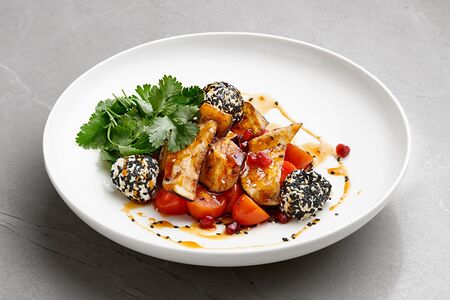 Салат с обжаренными баклажанами