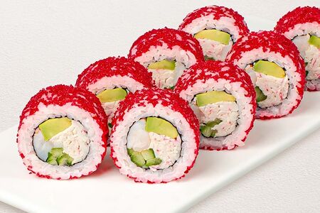 Ролл Калифорния с тигровой креветкой