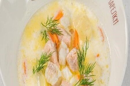 Сливочная уха по- фински с красной и белой рыбой