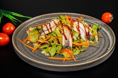 Унаги сарада