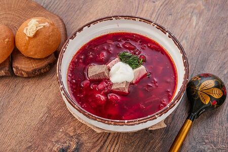 Борщ с пампушками