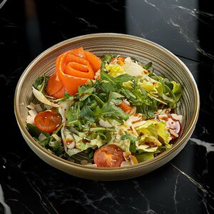 Сашими салат с лососем