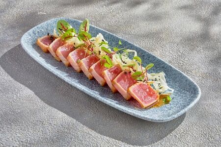 Татаки из тунца