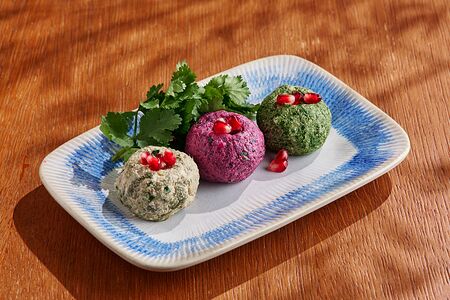 Ассорти пхали