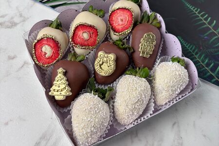 Клубника в молочном шоколаде №32